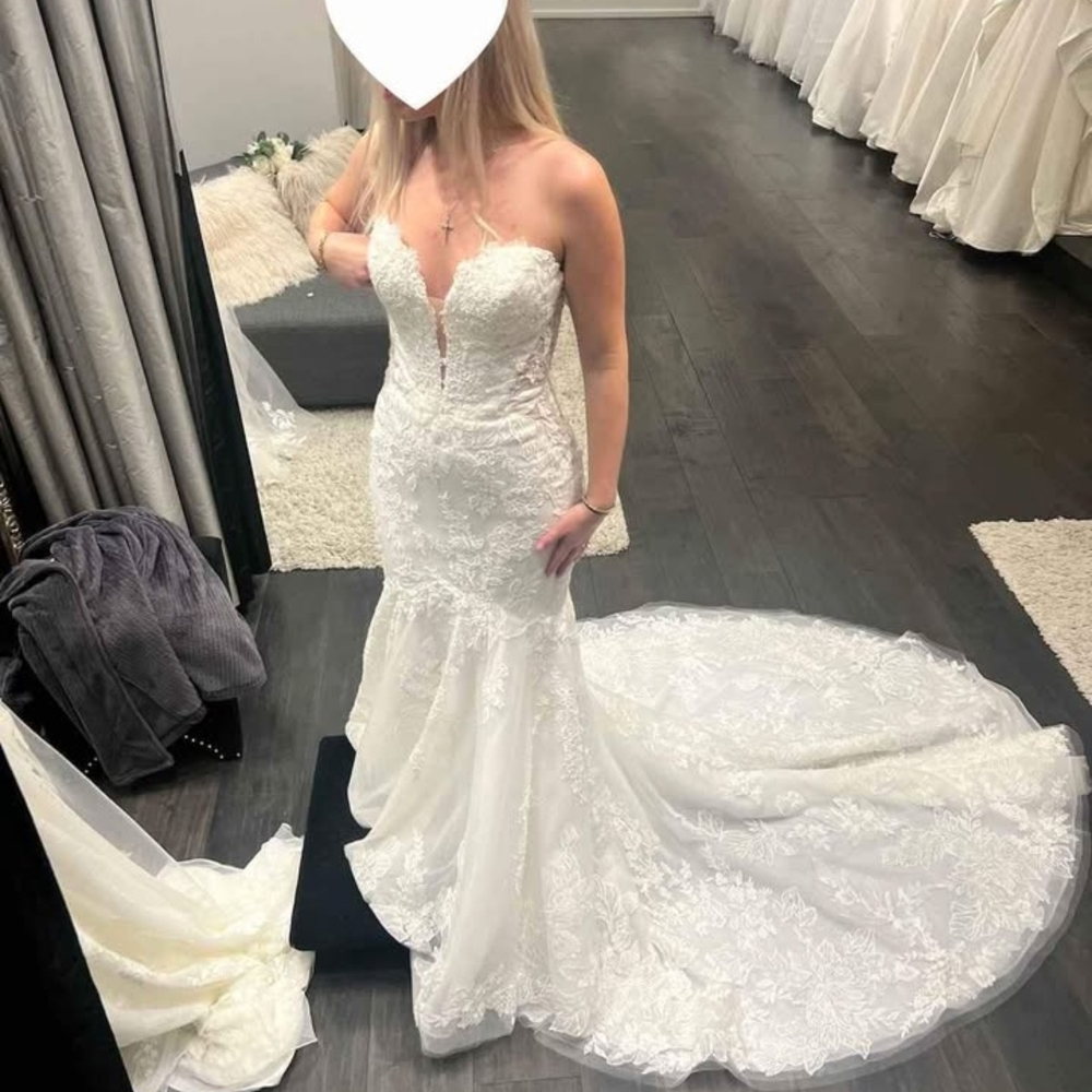 Strapless White Lace Mermaid Wedding Dress